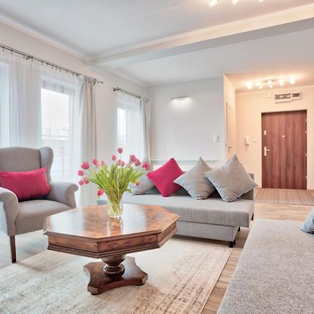 Family Apartment By Tyzenhauz Krakow Dış mekan fotoğraf