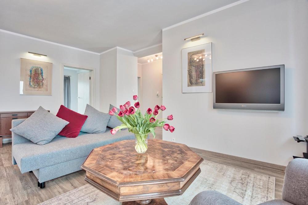 Family Apartment By Tyzenhauz Krakow Dış mekan fotoğraf