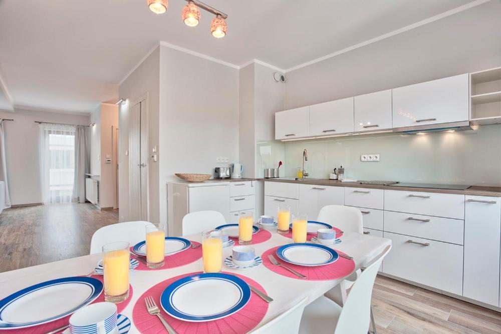 Family Apartment By Tyzenhauz Krakow Dış mekan fotoğraf