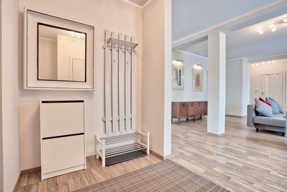 Family Apartment By Tyzenhauz Krakow Dış mekan fotoğraf