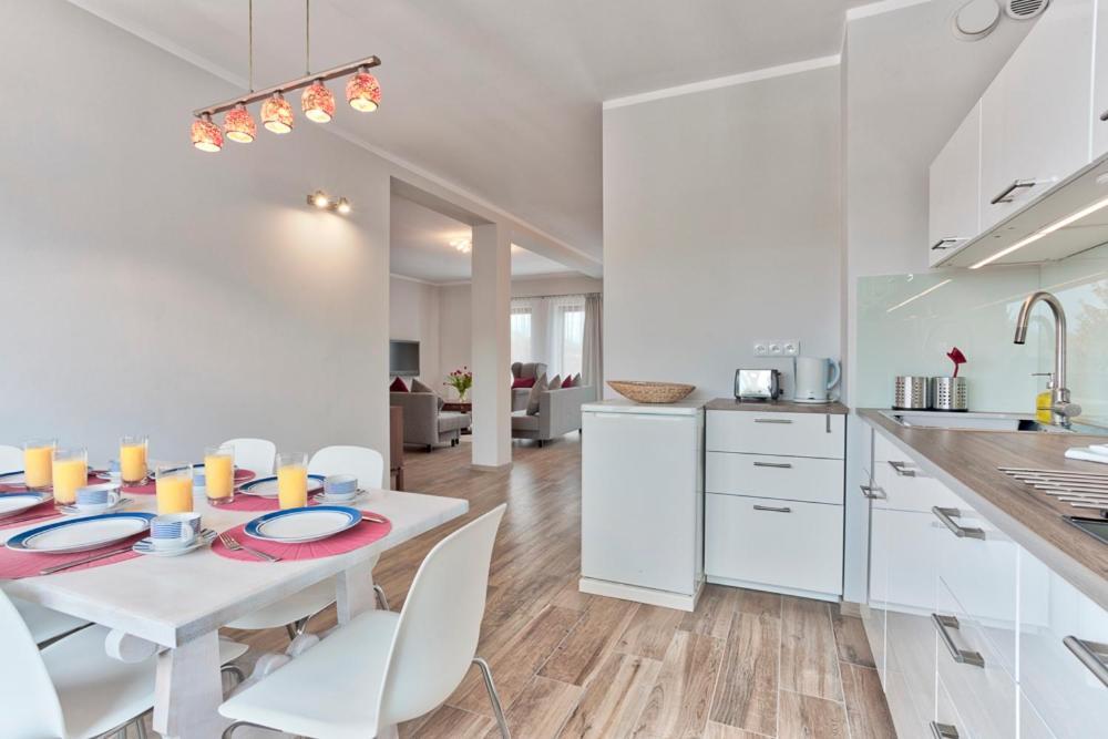Family Apartment By Tyzenhauz Krakow Dış mekan fotoğraf
