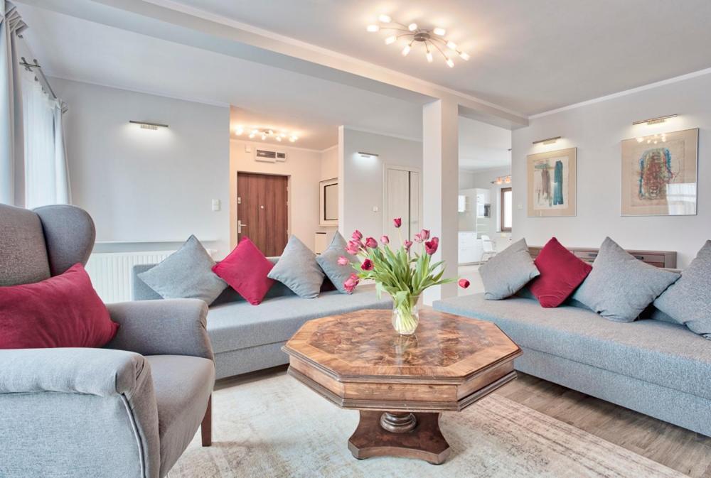 Family Apartment By Tyzenhauz Krakow Dış mekan fotoğraf