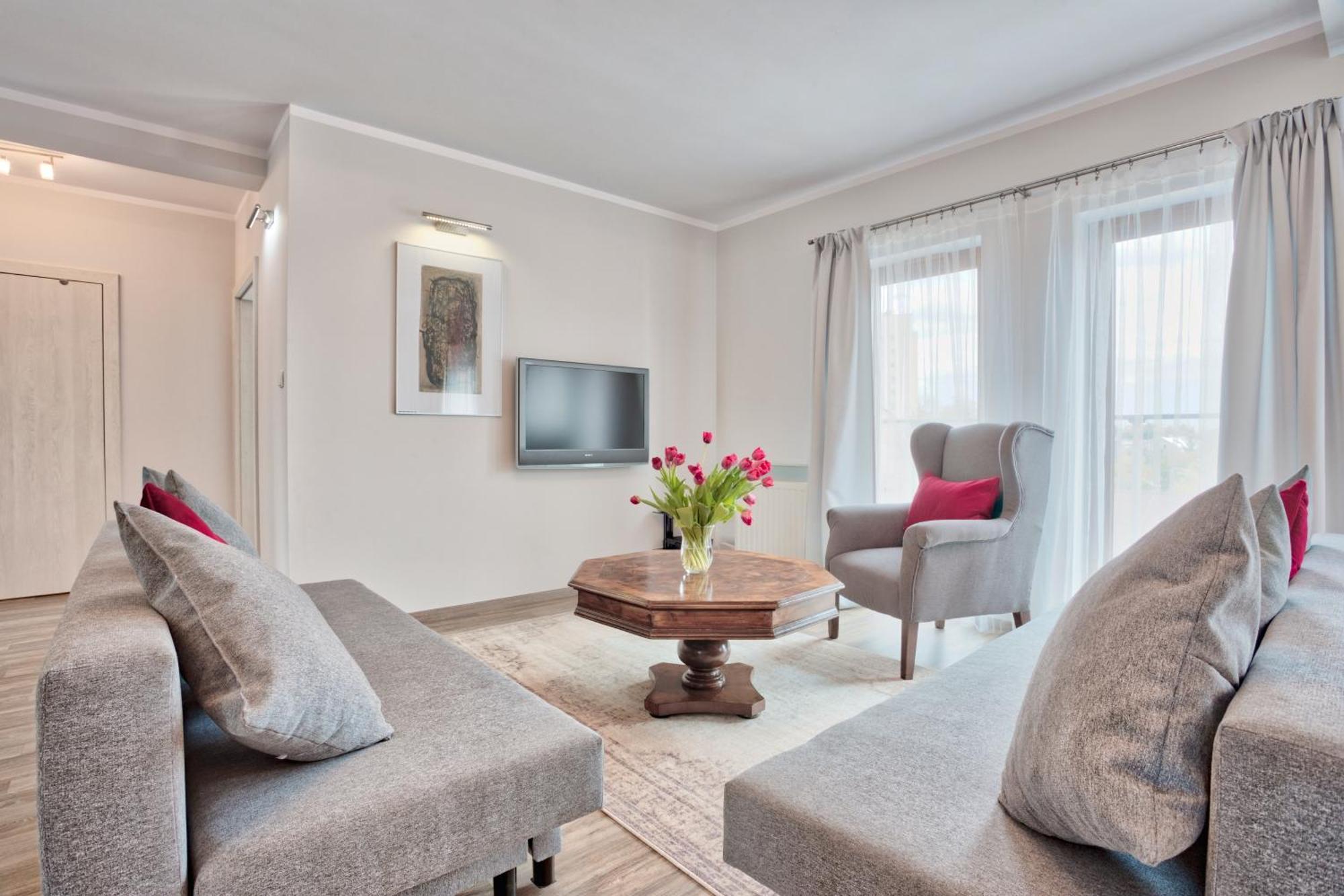 Family Apartment By Tyzenhauz Krakow Dış mekan fotoğraf